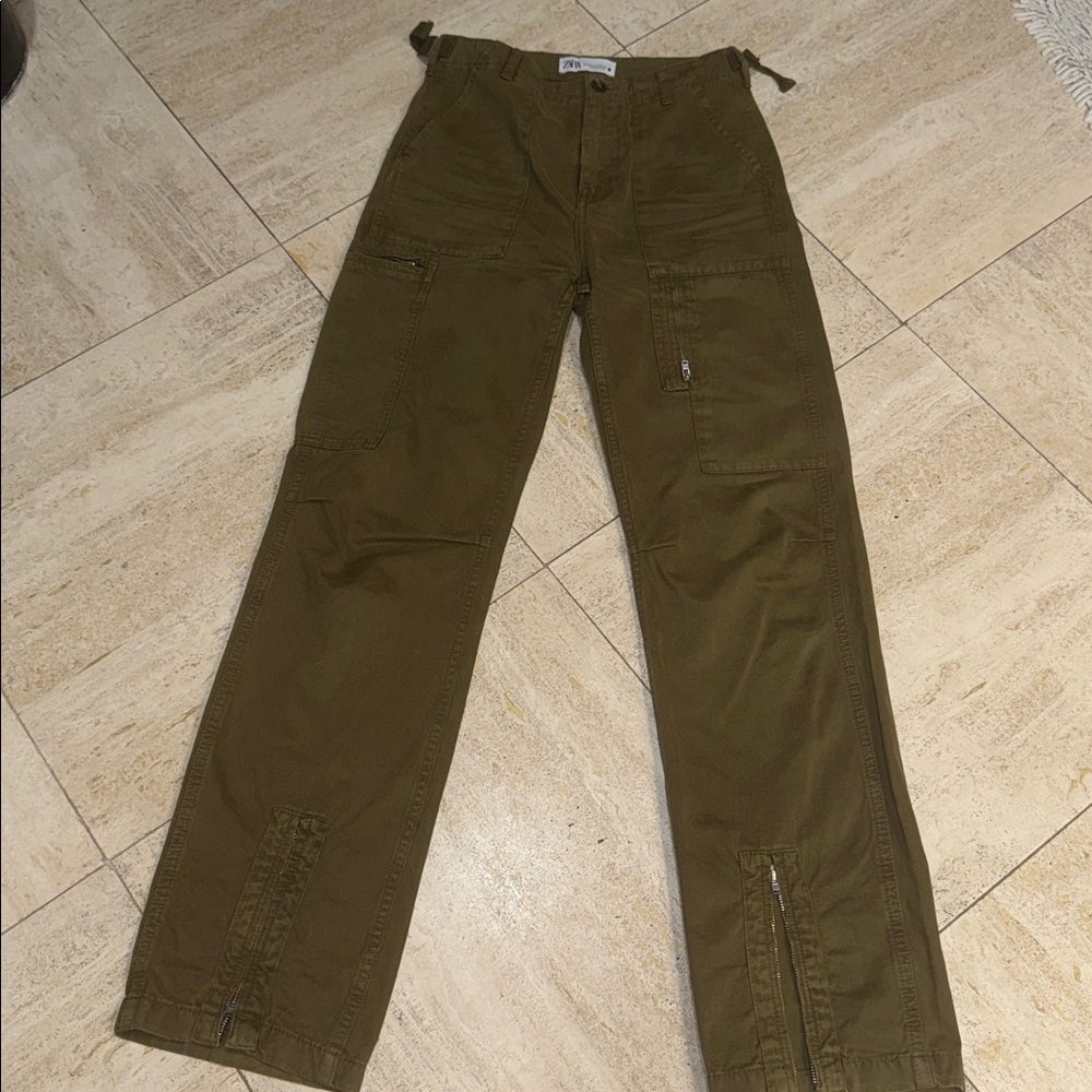 Zara Women’s  Khaki Cargo Pants